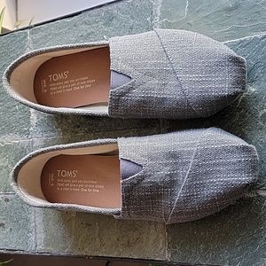 Tom's Grey With Silver Threading Slip On Shoes. Size 6.5. Excellent Condition.